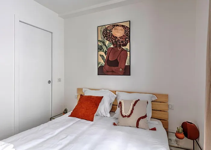 556 Wagram - Superbe A *