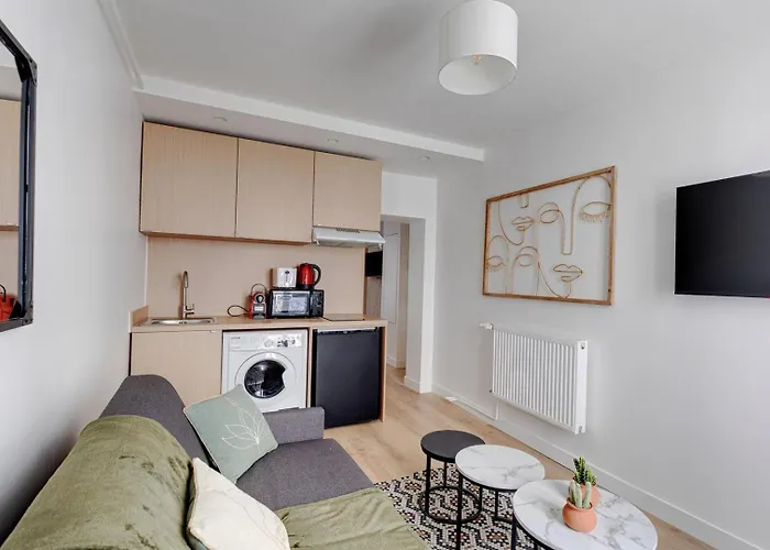 556 Wagram - Superbe A Apartman *