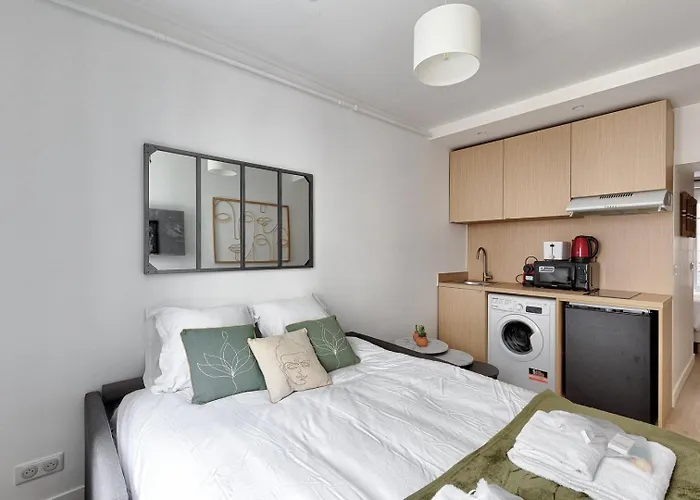 556 Wagram - Superbe A *