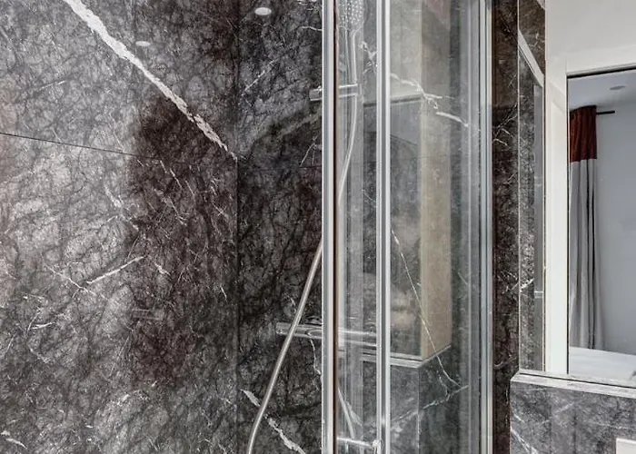 556 Wagram - Superbe A Apartman *